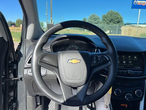 Used 2019 Chevrolet Trax LS w/ LPO, Cargo Package FWD image 12