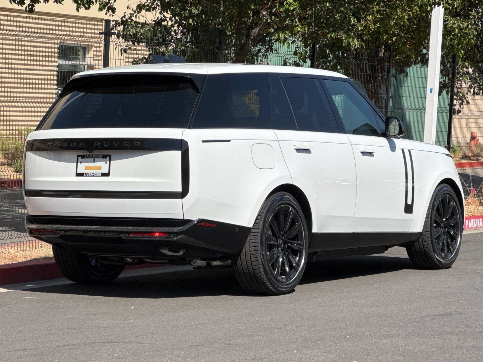 New 2026 Land Rover Range Rover SE AWD/4WD image 6