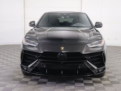 Used 2024 Lamborghini Urus S image 2