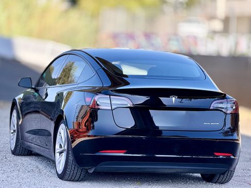 Used 2022 Tesla Model 3 Long Range AWD/4WD image 12