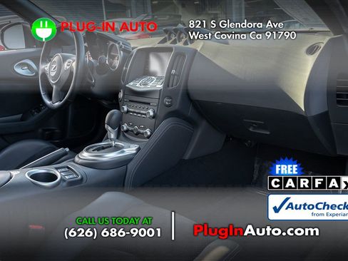 Used 2010 Nissan 370Z Touring image 9