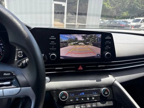 Used 2023 Hyundai Elantra SEL FWD image 21
