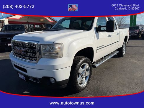 Used 2013 GMC Sierra 2500 Denali w/ Suspension Package, Off-Road image 1