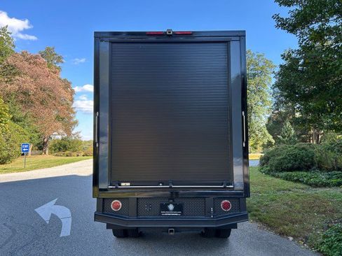 Used 2023 Mercedes-Benz Sprinter 3500 image 19