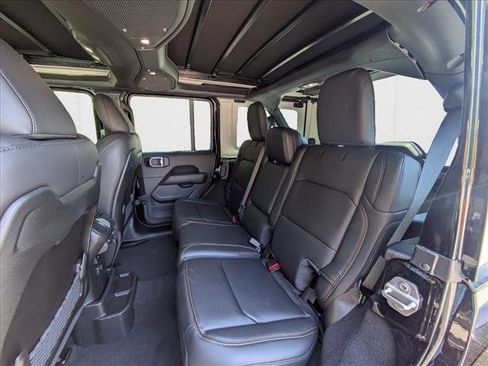 New 2025 Jeep Wrangler Unlimited Rubicon 392 image 17
