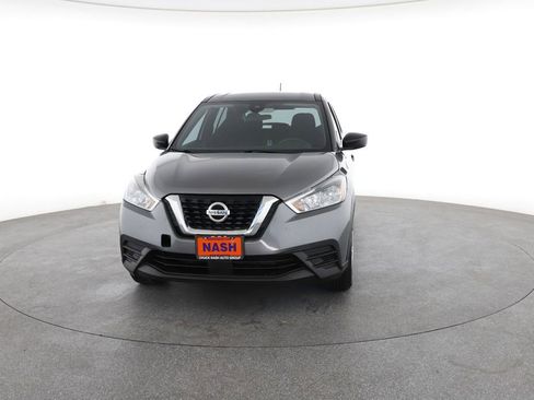 Used 2020 Nissan Kicks S image 4