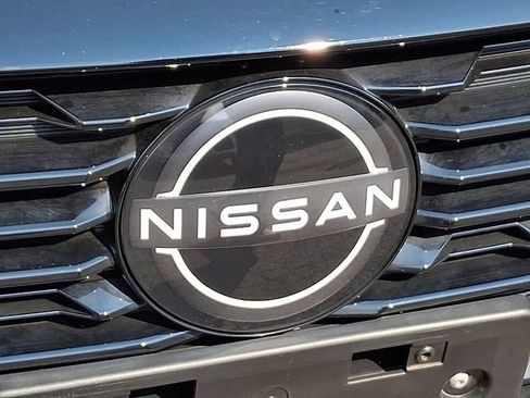 Used 2025 Nissan Sentra SV FWD image 30