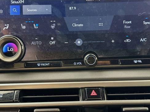 Used 2024 Lexus RX 350 Premium w/ Convenience Package FWD image 17