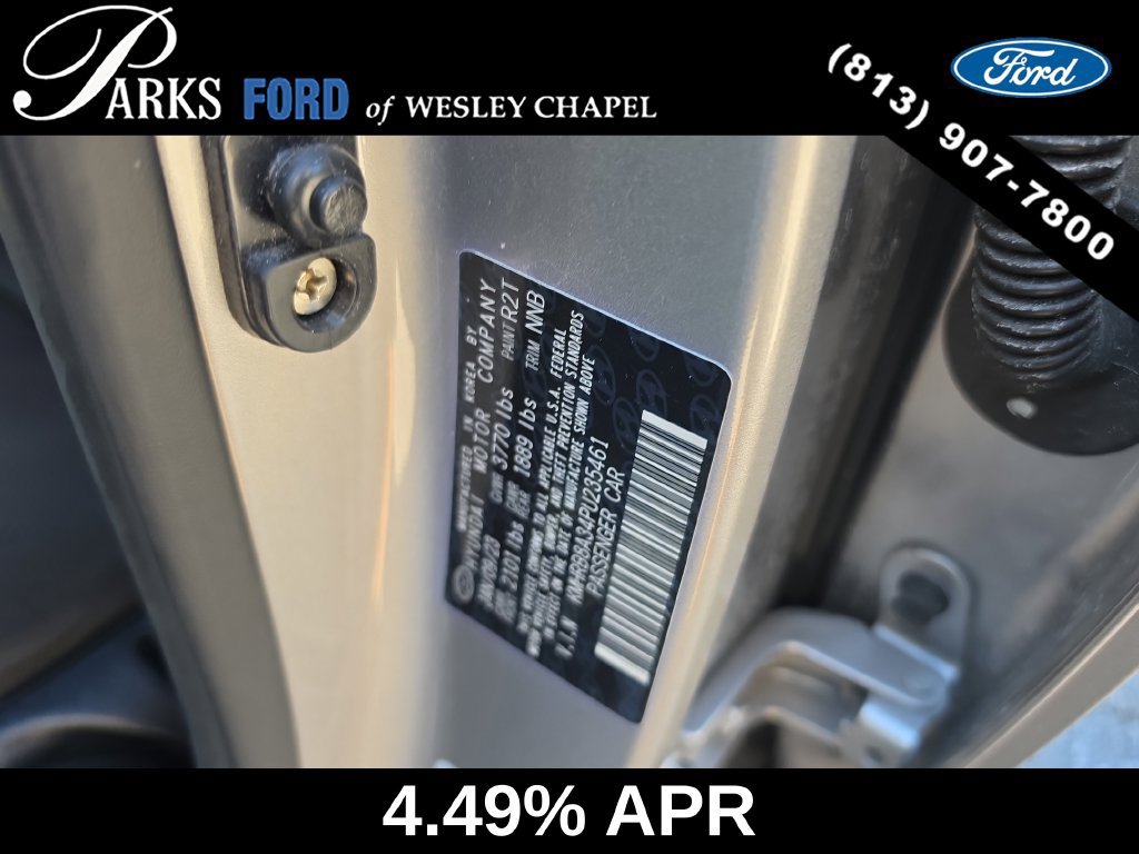 Used 2023 Hyundai Venue SE FWD image 32