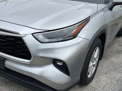 Used 2024 Toyota Highlander LE image 9