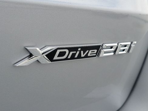 New 2026 BMW X1 xDrive28i w/ M Sport Package AWD/4WD image 8