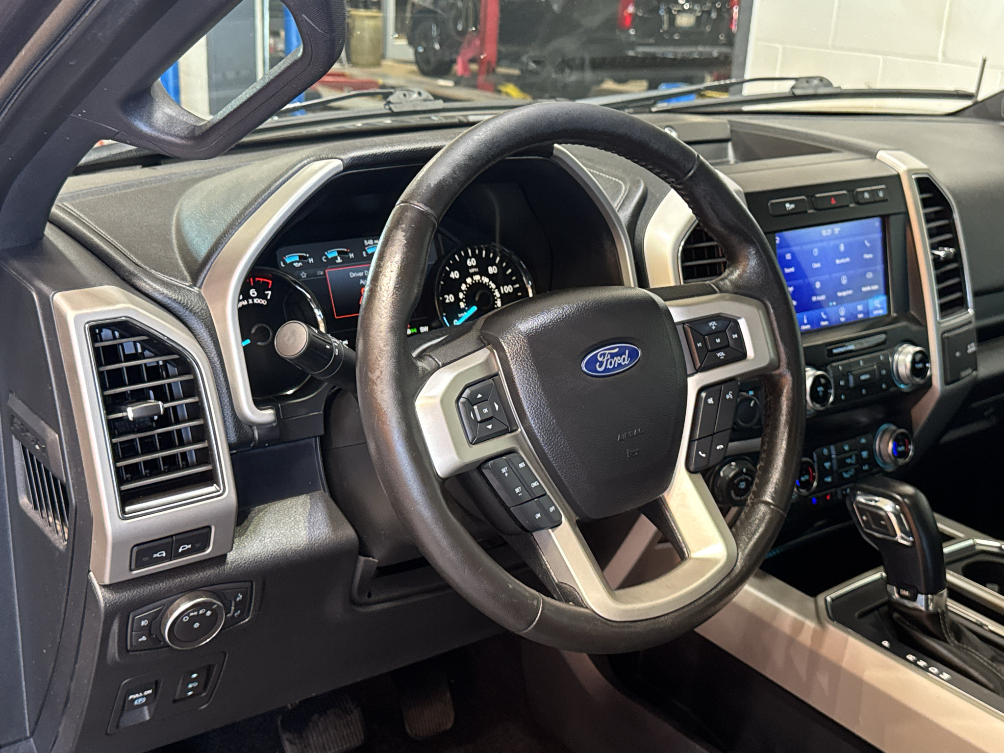 Used 2020 Ford F150 Lariat w/ Equipment Group 502A Luxury AWD/4WD image 19
