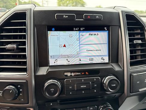 Used 2018 Ford F150 XLT w/ Equipment Group 302A Luxury AWD/4WD image 33
