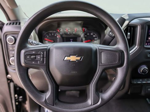 Used 2023 Chevrolet Silverado 1500 Custom AWD/4WD image 15