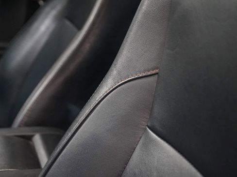 Used 2019 Toyota Highlander XLE image 20