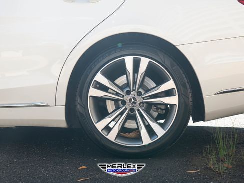 Used 2015 Mercedes-Benz S 550 Sedan image 12