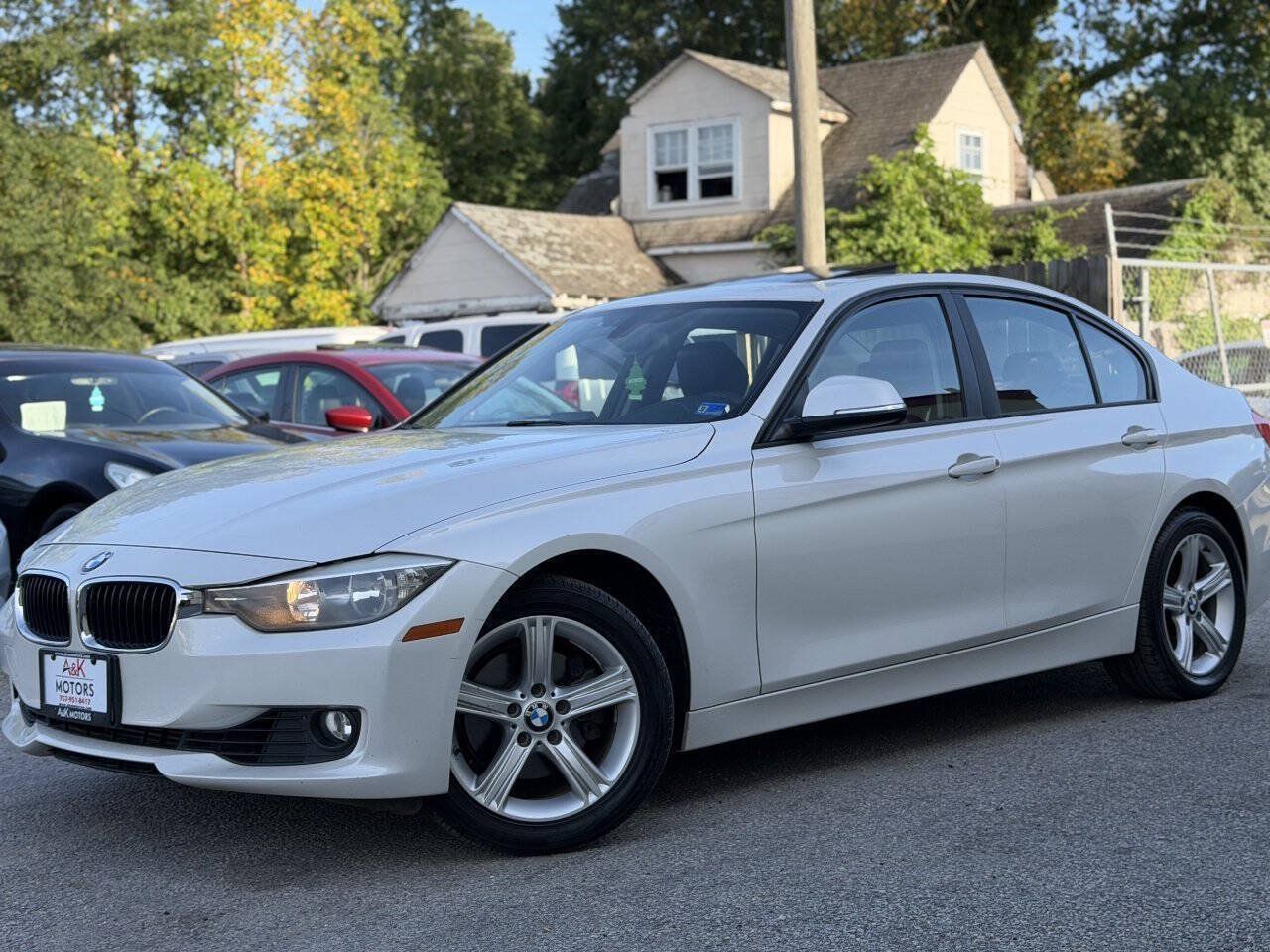 Used 2012 BMW 328i Sedan RWD image 2