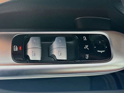 Used 2026 Mercedes-Benz C 300 Sedan image 18