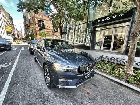 Certified 2023 Volvo XC60 B5 Plus w/ Climate Package AWD/4WD image 1