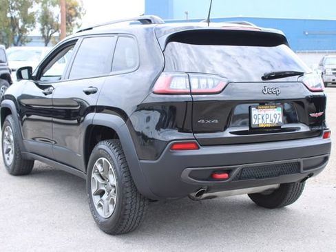 Used 2022 Jeep Cherokee Trailhawk AWD/4WD image 3