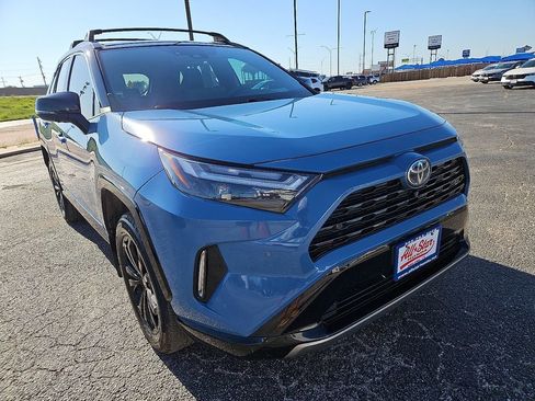 Used 2023 Toyota RAV4 XSE AWD/4WD image 11
