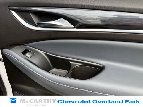 Used 2022 Buick Enclave Premium image 39