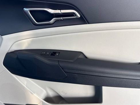 New 2026 Kia Sportage EX image 21