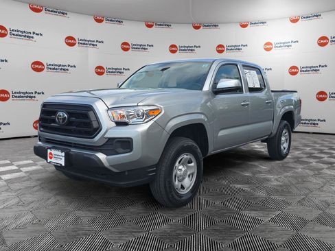 Used 2023 Toyota Tacoma SR AWD/4WD image 3