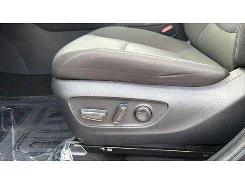 Certified 2025 Toyota RAV4 XLE FWD image 18