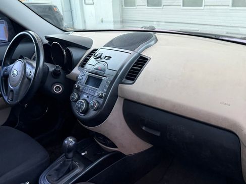 Used 2011 Kia Soul ! image 7