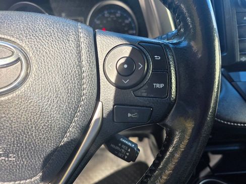 Used 2018 Toyota RAV4 XLE w/ Plus Extra Value Package AWD/4WD image 20