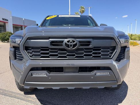 Certified 2025 Toyota Tacoma TRD Off-Road w/ TRD Off Road Upgrade Package AWD/4WD image 8