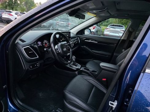 Certified 2021 Kia Seltos EX AWD/4WD image 14