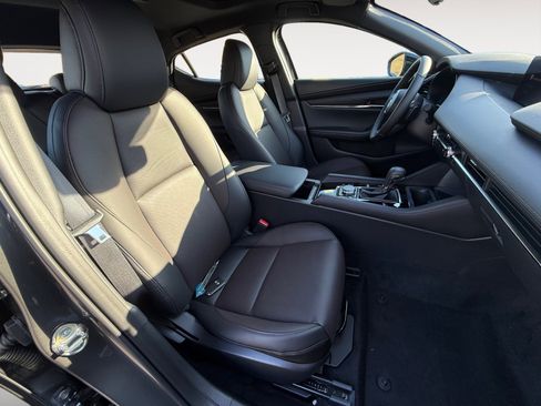 New 2026 MAZDA MAZDA3 Hatchback w/Premium Plus Pkg image 19