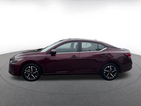 Used 2025 Nissan Sentra SV FWD image 8