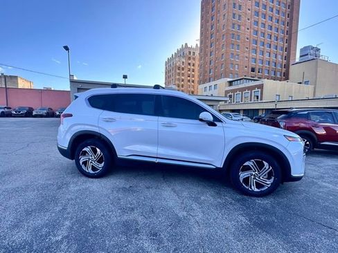 Used 2022 Hyundai Santa Fe SEL w/ Convenience + Premium Package image 4