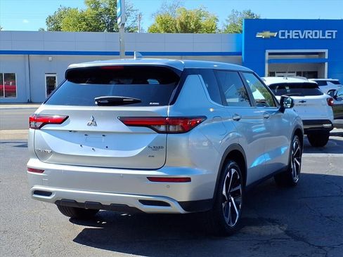 Used 2024 Mitsubishi Outlander AWD image 4