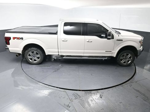 Used 2018 Ford F150 Lariat w/ FX4 Off-Road Package AWD/4WD image 10