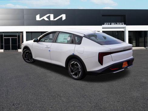New 2026 Kia K4 EX image 5