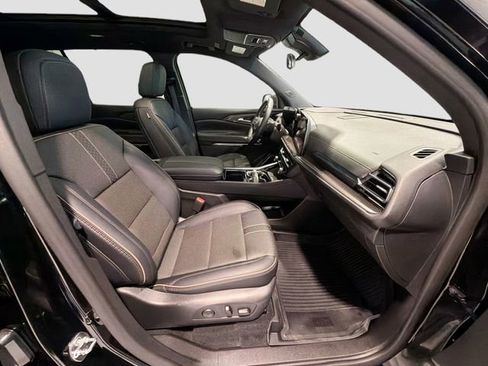 Used 2026 Chevrolet Traverse High Country w/ LPO, Floor Liner Package AWD/4WD image 27