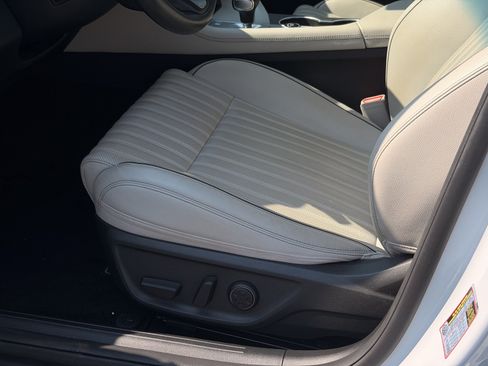 Used 2023 Genesis G70 2.0T w/ Sport Prestige Package RWD image 15