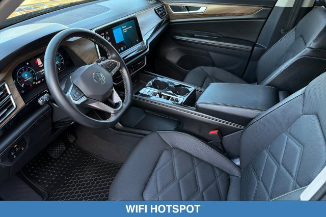 Used 2024 Volkswagen Atlas SE AWD/4WD image 11