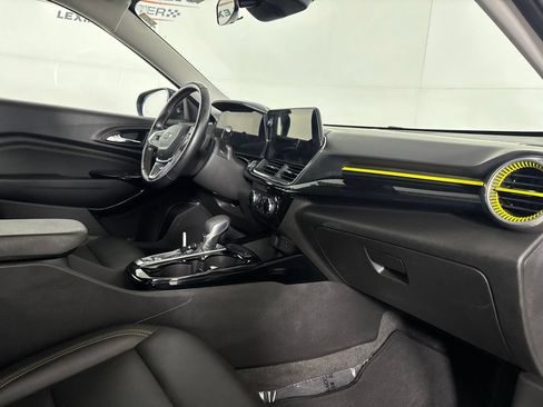 Used 2024 Chevrolet Trax ACTIV FWD image 30