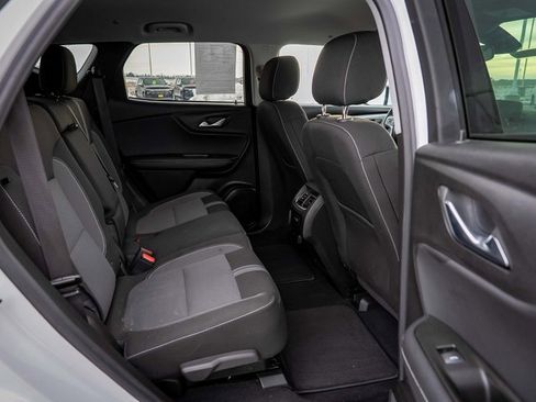 Used 2025 Chevrolet Blazer LT image 18