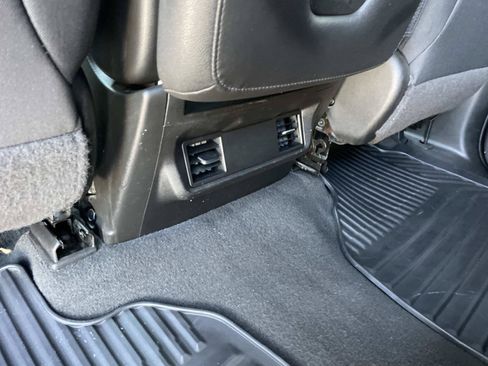 Used 2022 Chevrolet Silverado 1500 Custom RWD image 15