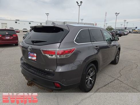 Used 2016 Toyota Highlander XLE AWD/4WD image 31