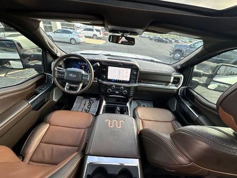 Certified 2025 Ford F250 King Ranch AWD/4WD image 5