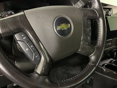 Used 2023 Chevrolet Express 2500 RWD image 15