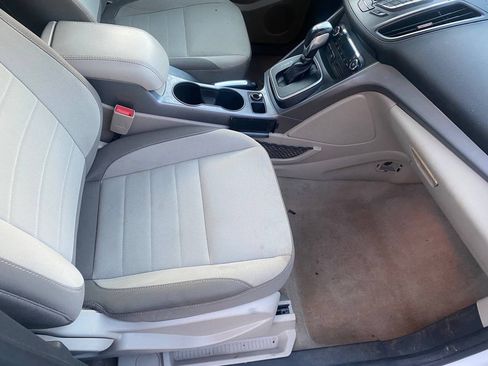 Used 2014 Ford C-MAX SE FWD image 19