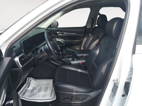 Used 2024 Kia Telluride S w/ S Sunroof Package FWD image 23